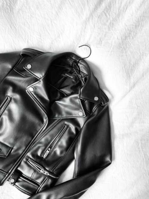 Moose Knuckles Launches 'Therma-Core': Microencapsulated Phase-Change Materials for Adaptive Urban Outerwear