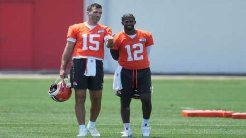 Shedeur Sanders Takes First-Team Reps: Browns QB Battle Heats Up as Rookie Gains Momentum