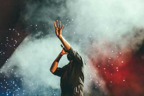 The Algorithmic Illusion: How the MTV VMAs Are Financializing Fan Engagement