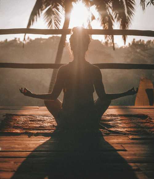 UK's 'Anti-Influencer' Boom: ASA Introduces Strict Guidelines for 'Digital Detox' Retreats